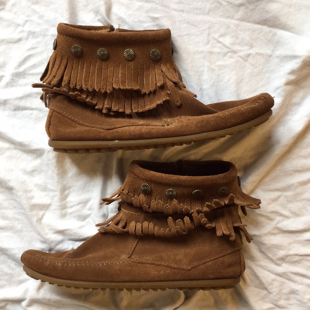 Minnetonka Suede Fringe Boho Moccasin Booties